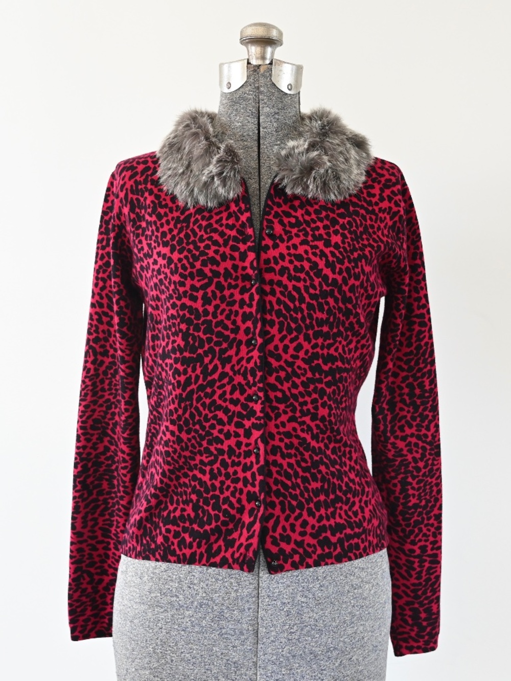 1990s-2000s Willi Smith Red Black Animal Print Fur Collar Cardigan Sweater S